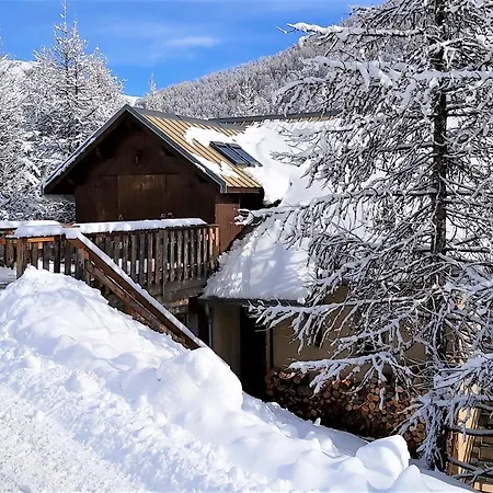 Ski-in/ski-out Chalet, Quiet Location, And Jacuzzi *