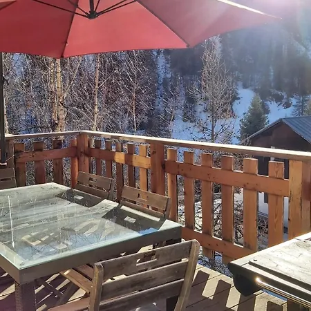 Ski-in/ski-out Chalet, Quiet Location, And Jacuzzi Vars (Hautes-Alpes)